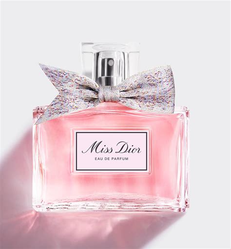 miss dior perfume scent description.